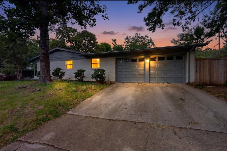 Property photo for 341 Arcadia Street, Hurst, TX