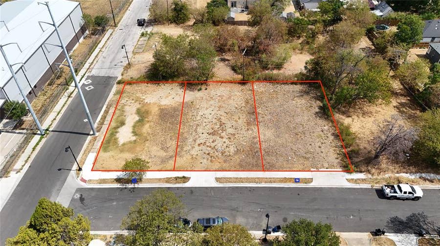Property photo for 207 S Williams Street, Fort Worth, TX