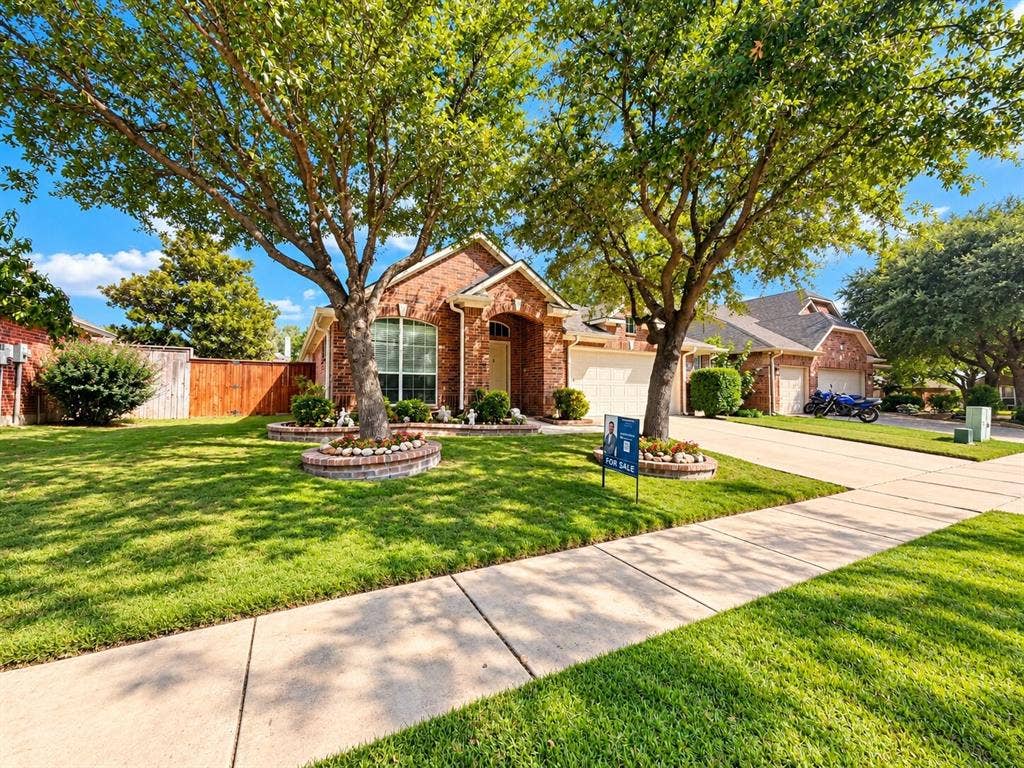 11504 Crystal Falls Drive, Fort Worth, TX 76244 11504 Crystal Falls Drive, Fort Worth, TX 76244
