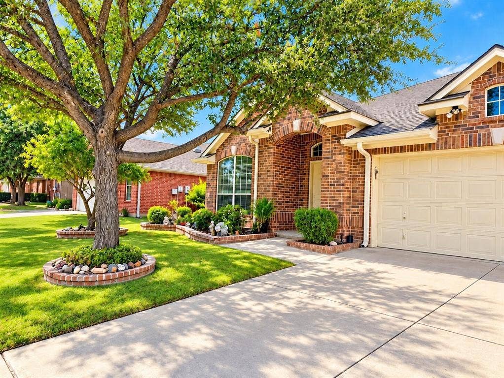 11504 Crystal Falls Drive, Fort Worth, TX 76244 11504 Crystal Falls Drive, Fort Worth, TX 76244