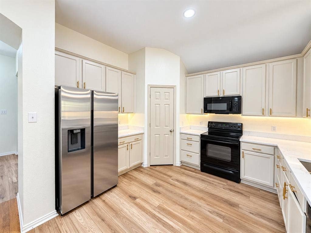 11504 Crystal Falls Drive, Fort Worth, TX 76244 11504 Crystal Falls Drive, Fort Worth, TX 76244