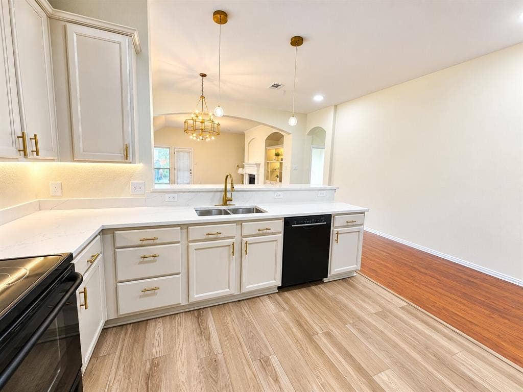 11504 Crystal Falls Drive, Fort Worth, TX 76244 11504 Crystal Falls Drive, Fort Worth, TX 76244