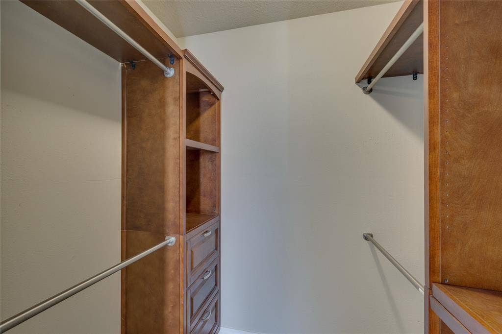 157 Harborr Drive, Gun Barrel City, TX 75156 View of walk in closet