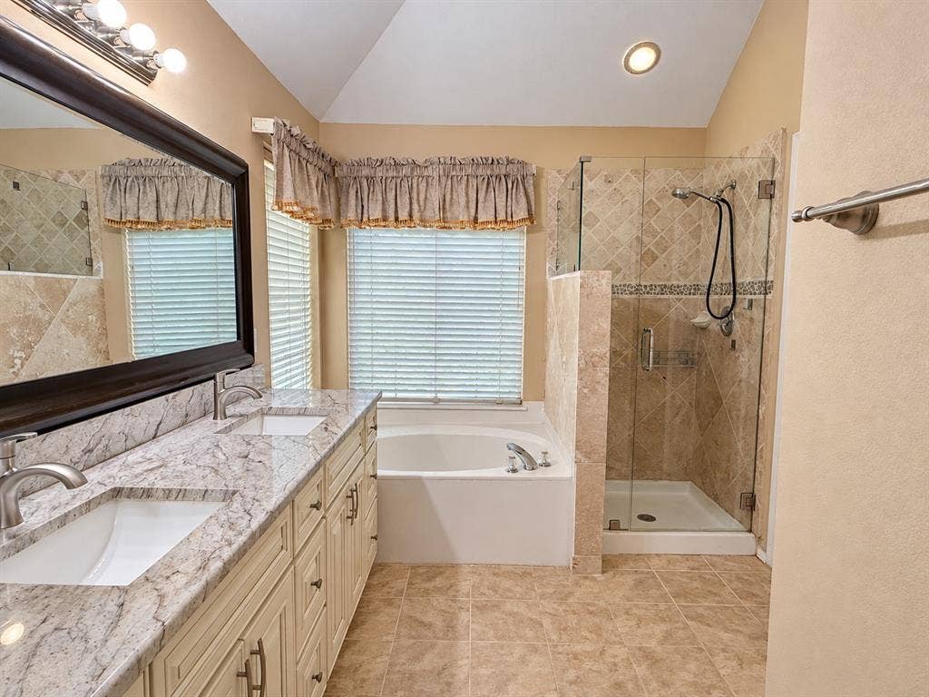 4221 Creekstone Drive, Plano, TX 75093 4221 Creekstone Drive, Plano, TX 75093