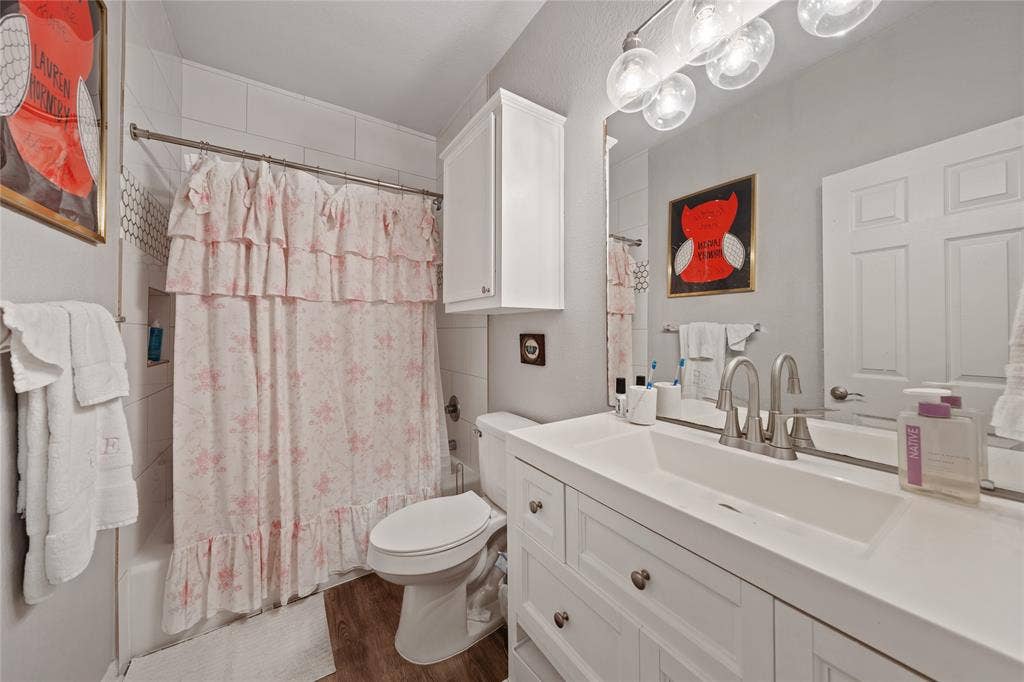 1301 James Avenue, Waco, TX 76706 1301 James Avenue, Waco, TX 76706