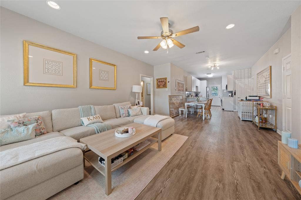 1301 James Avenue, Waco, TX 76706 1301 James Avenue, Waco, TX 76706