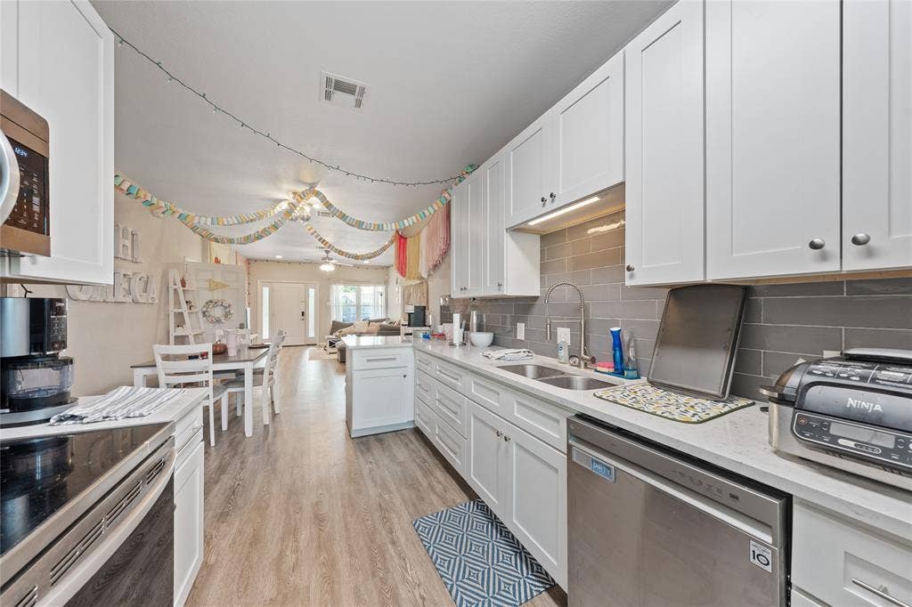 1301 James Avenue, Waco, TX 76706 1301 James Avenue, Waco, TX 76706