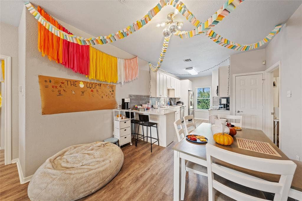 1301 James Avenue, Waco, TX 76706 1301 James Avenue, Waco, TX 76706