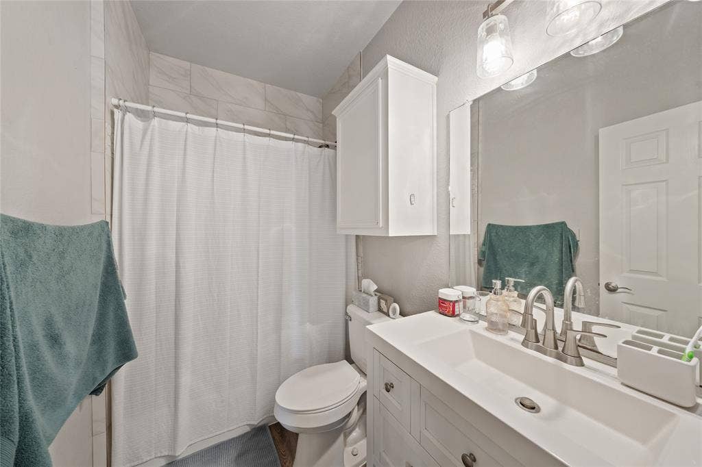 1301 James Avenue, Waco, TX 76706 1301 James Avenue, Waco, TX 76706