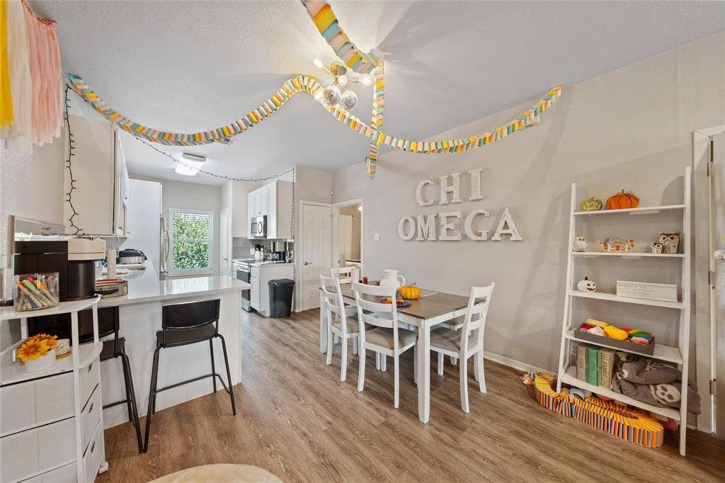 1301 James Avenue, Waco, TX 76706 1301 James Avenue, Waco, TX 76706