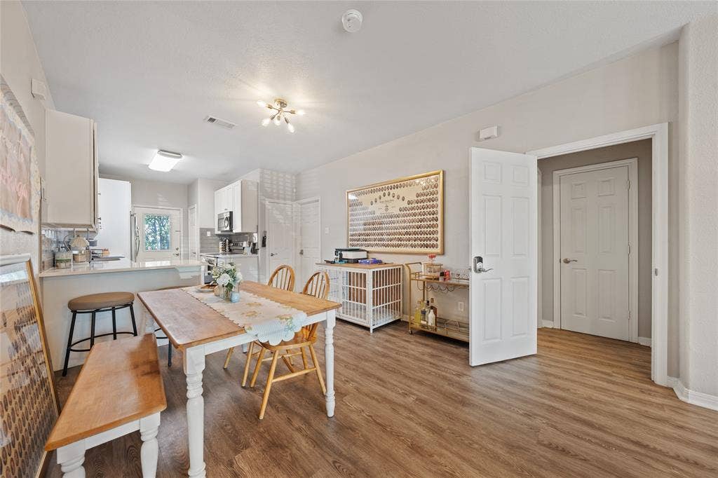 1301 James Avenue, Waco, TX 76706 1301 James Avenue, Waco, TX 76706