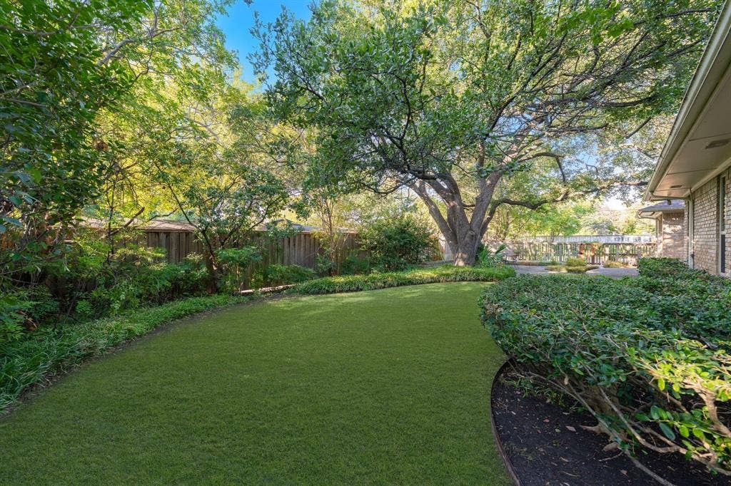 6950 Midcrest Drive, Dallas, TX 75254 6950 Midcrest Drive, Dallas, TX 75254