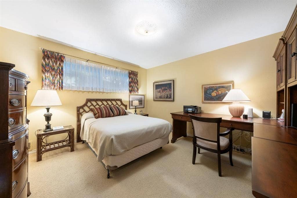 6950 Midcrest Drive, Dallas, TX 75254 Bedroom 3 with walk in closet.