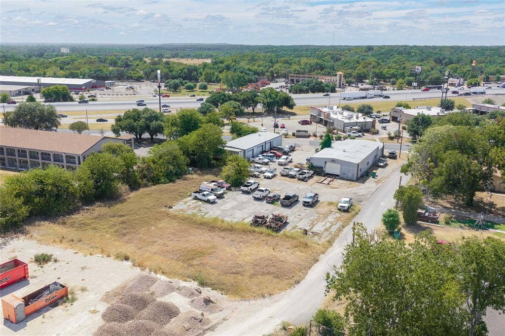 1000 E 2nd Avenue, Belton, TX 76513 1000 E 2nd Avenue, Belton, TX 76513