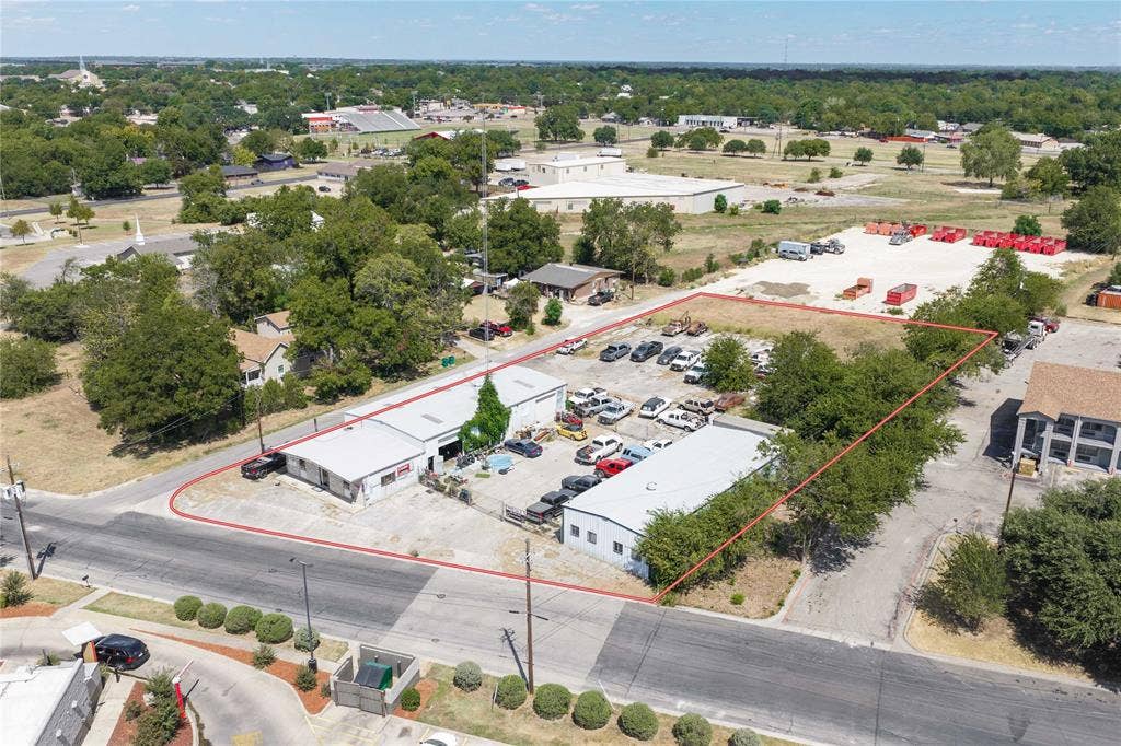 1000 E 2nd Avenue, Belton, TX 76513 1000 E 2nd Avenue, Belton, TX 76513