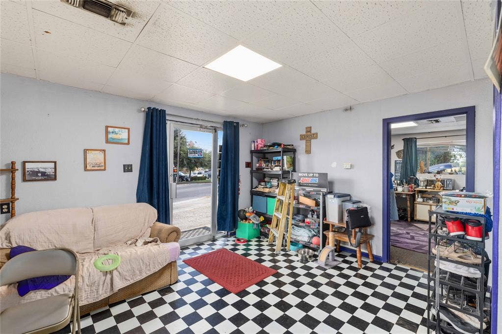 1000 E 2nd Avenue, Belton, TX 76513 1000 E 2nd Avenue, Belton, TX 76513