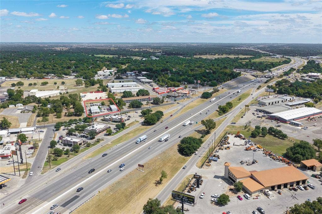 1000 E 2nd Avenue, Belton, TX 76513 1000 E 2nd Avenue, Belton, TX 76513