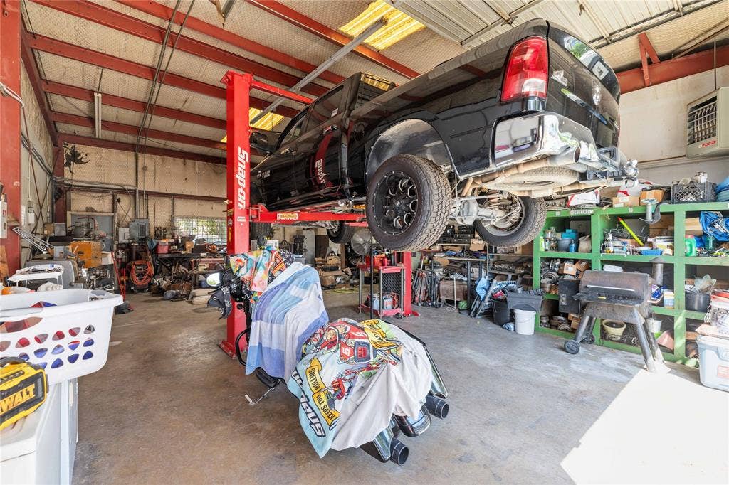 1000 E 2nd Avenue, Belton, TX 76513 1000 E 2nd Avenue, Belton, TX 76513