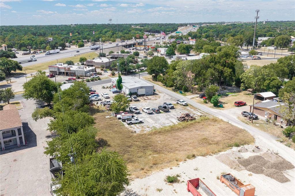 1000 E 2nd Avenue, Belton, TX 76513 1000 E 2nd Avenue, Belton, TX 76513