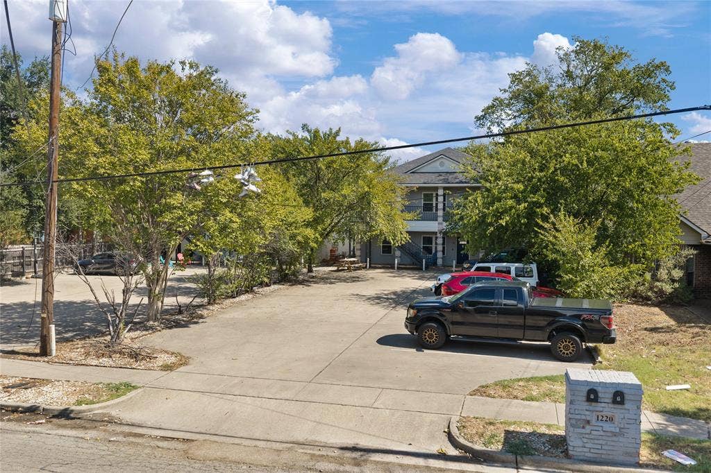 1220 Wood Avenue, Waco, TX 76706 1220 Wood Avenue, Waco, TX 76706