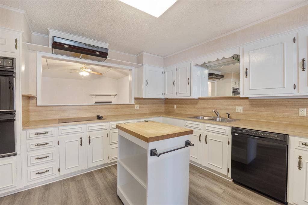 504 Woodland Hills Drive, Tyler, TX 75701 504 Woodland Hills Drive, Tyler, TX 75701