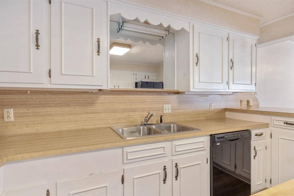 504 Woodland Hills Drive, Tyler, TX 75701 504 Woodland Hills Drive, Tyler, TX 75701