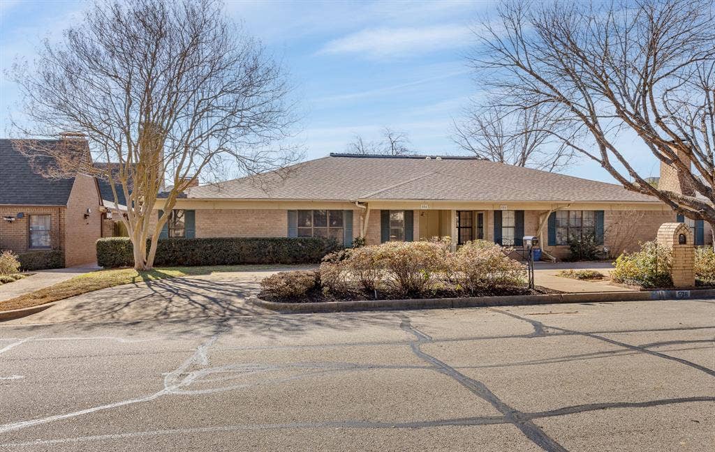 504 Woodland Hills Drive, Tyler, TX 75701 504 Woodland Hills Drive, Tyler, TX 75701