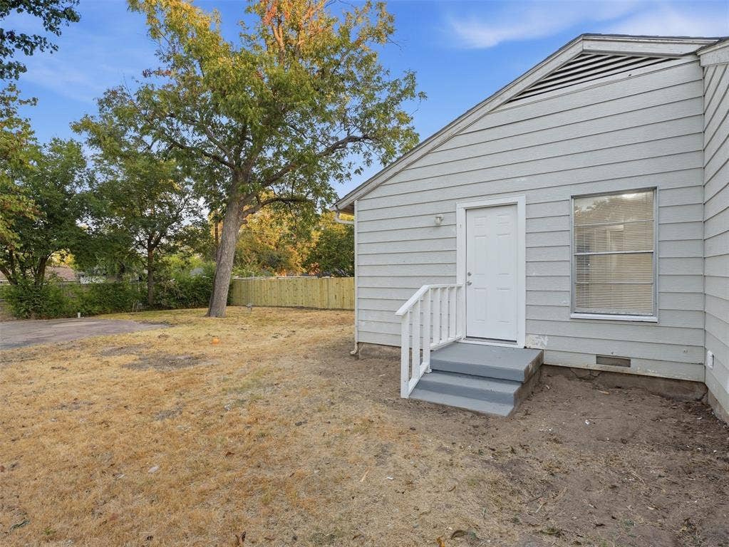 1520 S 3rd Street, Garland, TX 75040 1520 S 3rd Street, Garland, TX 75040