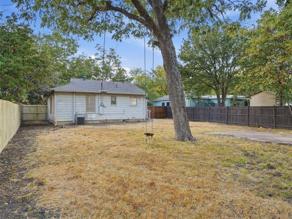 1520 S 3rd Street, Garland, TX 75040 1520 S 3rd Street, Garland, TX 75040