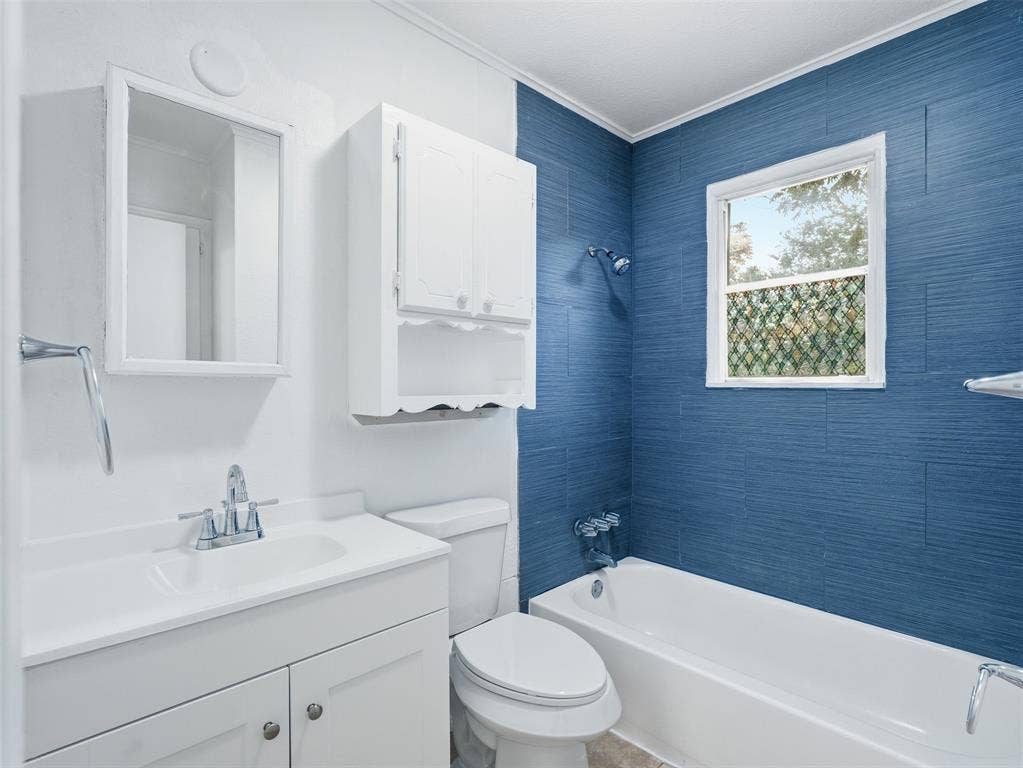 1520 S 3rd Street, Garland, TX 75040 1520 S 3rd Street, Garland, TX 75040