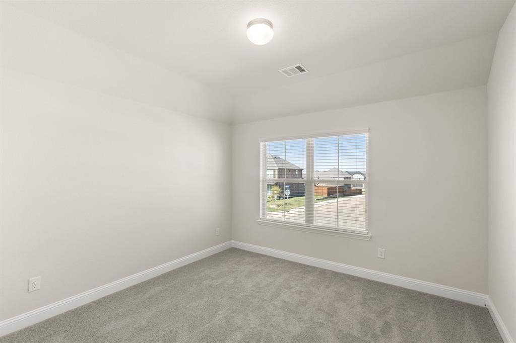 4348 Noble-Bedroom-2