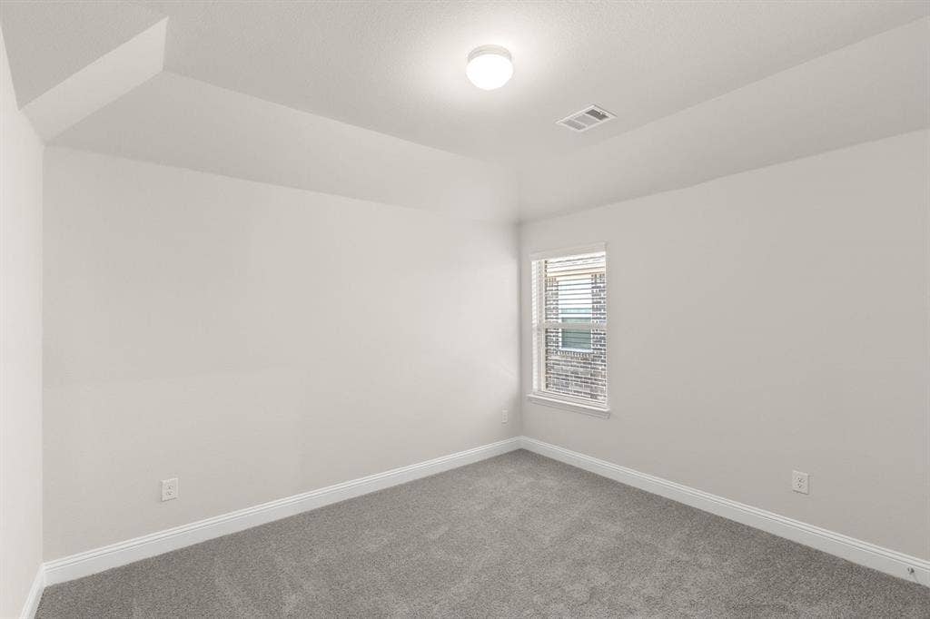 4348 Noble-Bedroom-3