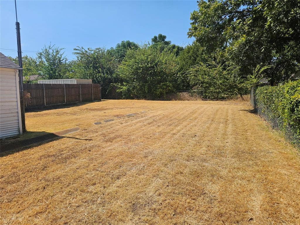 1405 West Street, McKinney, TX 75069 1405 West Street, McKinney, TX 75069