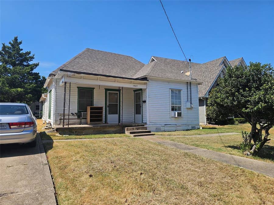 Property photo for 1405 West Street, McKinney, TX