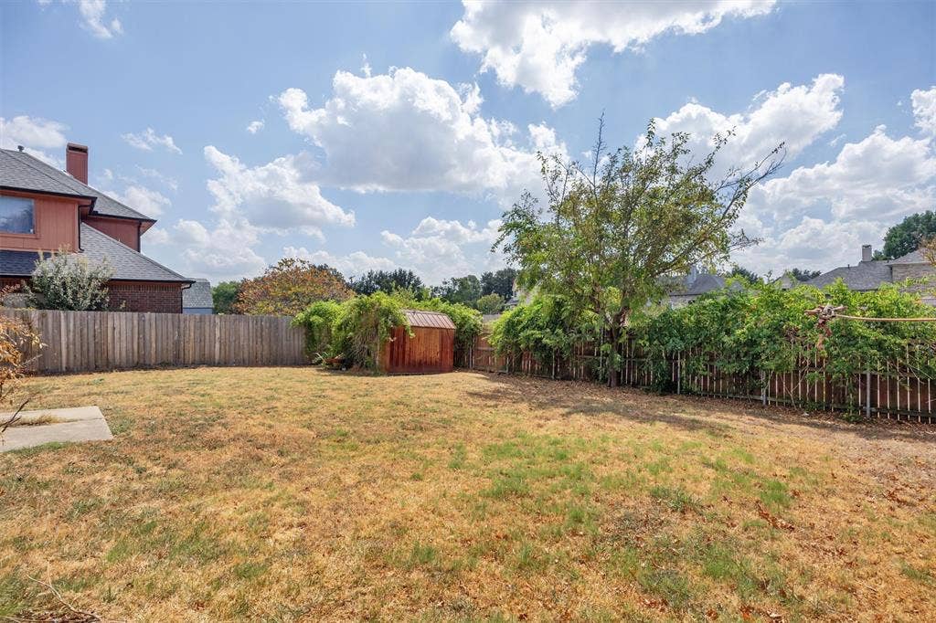 308 Clear Springs Drive, Mesquite, TX 75150