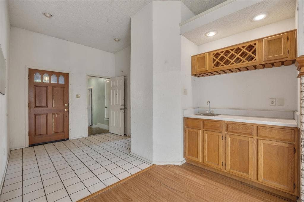 308 Clear Springs Drive, Mesquite, TX 75150