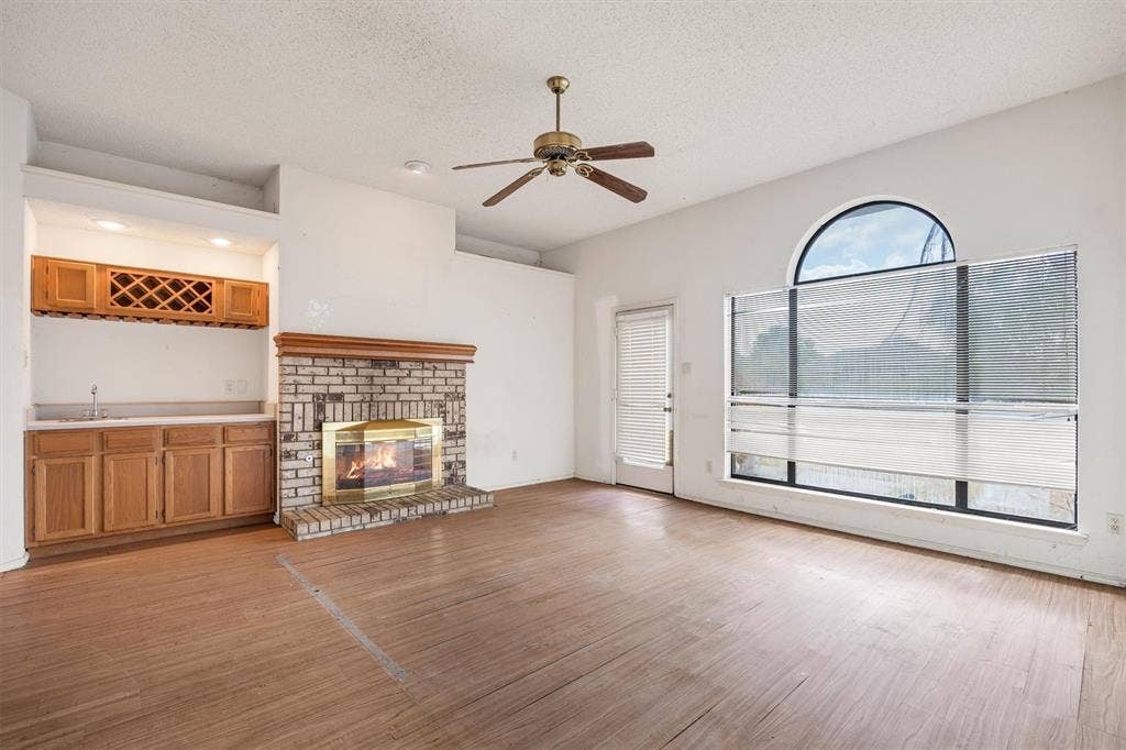 308 Clear Springs Drive, Mesquite, TX 75150