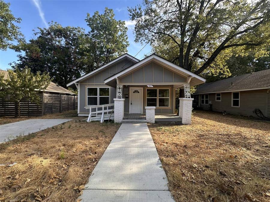 Property photo for 327 Egan Street, Denton, TX