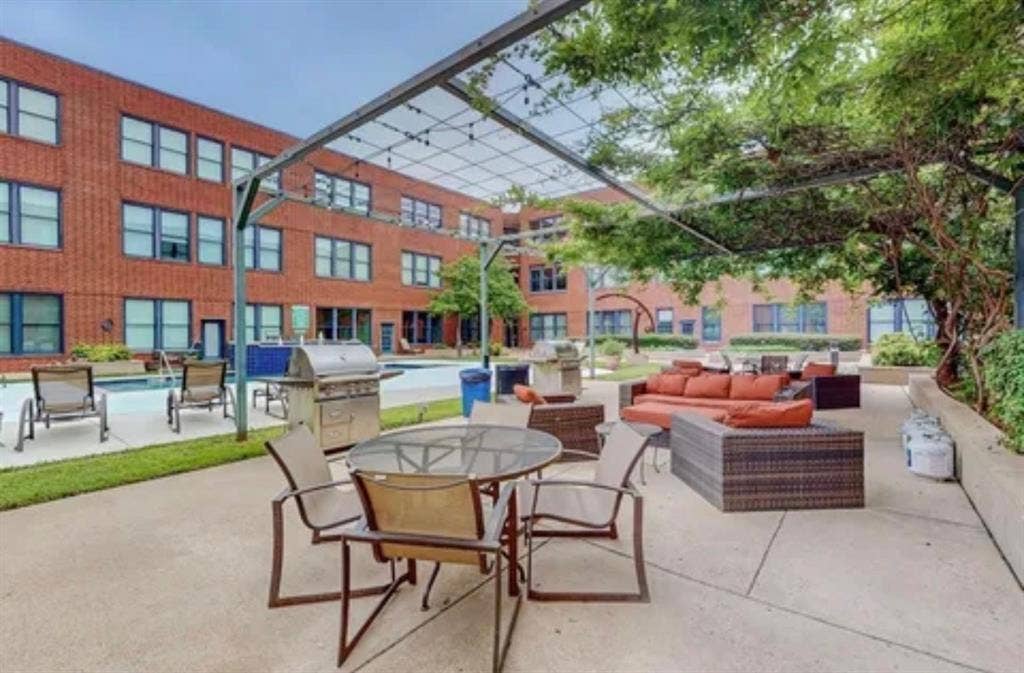 2502 Live Oak Street, #122, Dallas, TX 75204