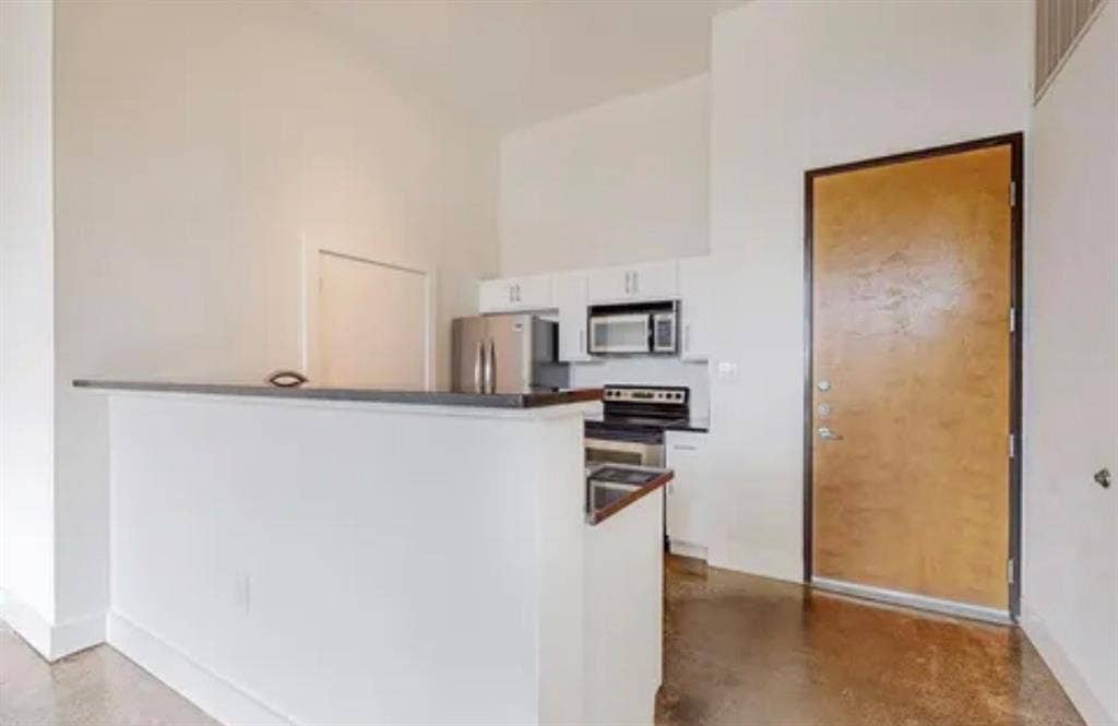 2502 Live Oak Street, #122, Dallas, TX 75204