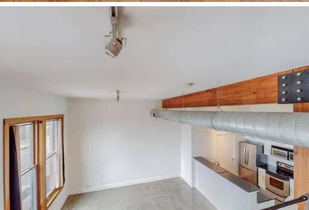 2502 Live Oak Street, #122, Dallas, TX 75204