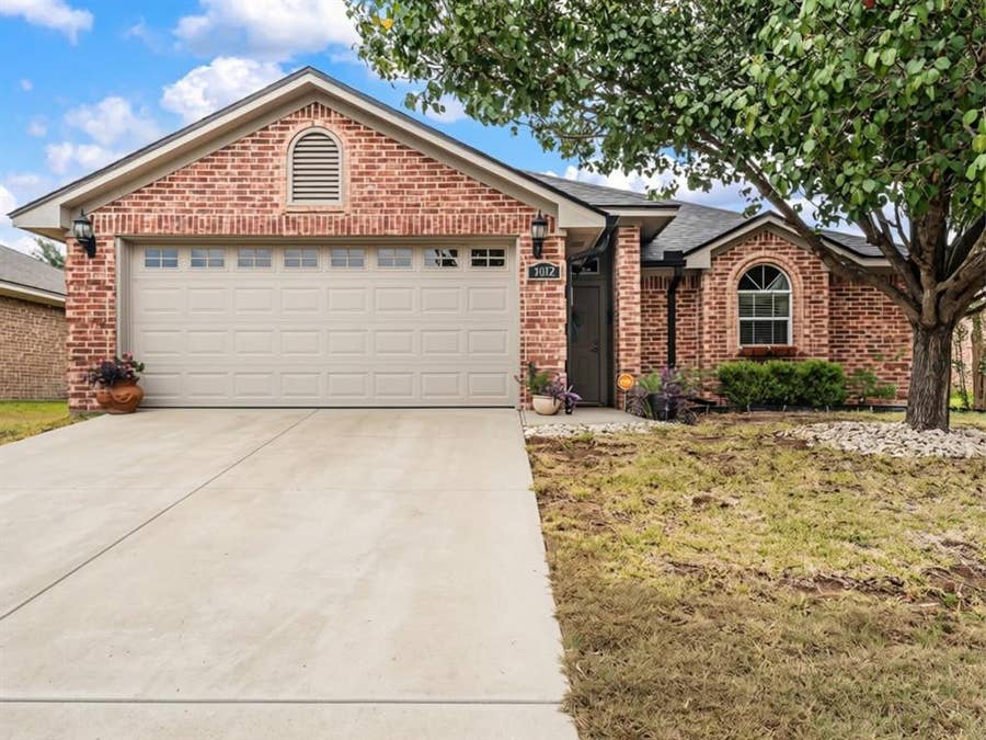 Property photo for 3012 Pinto Loop, Robinson, TX