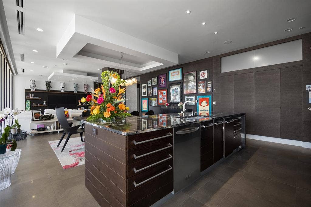 2408 Victory Park Lane, #1240, Dallas, TX 75219 2408 Victory Park Lane, #1240, Dallas, TX 75219