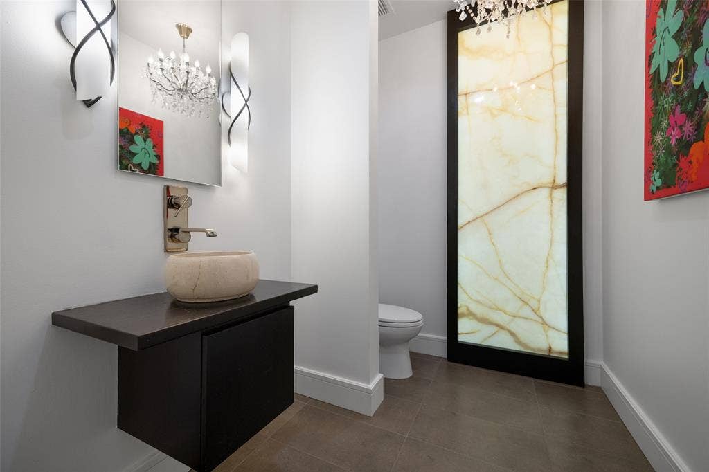 2408 Victory Park Lane, #1240, Dallas, TX 75219 2408 Victory Park Lane, #1240, Dallas, TX 75219