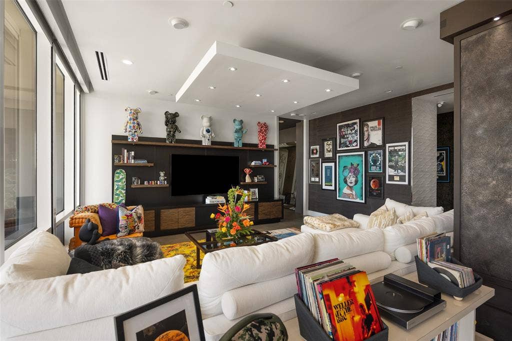 2408 Victory Park Lane, #1240, Dallas, TX 75219 2408 Victory Park Lane, #1240, Dallas, TX 75219