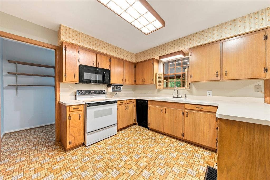 2113 La Porte, Waco, TX 76710 2113 La Porte, Waco, TX 76710