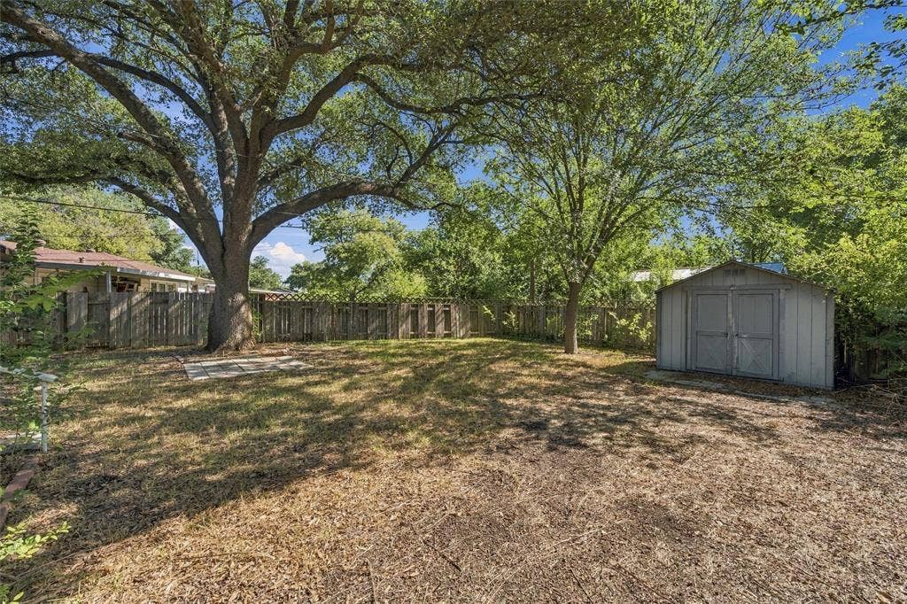 2113 La Porte, Waco, TX 76710 2113 La Porte, Waco, TX 76710
