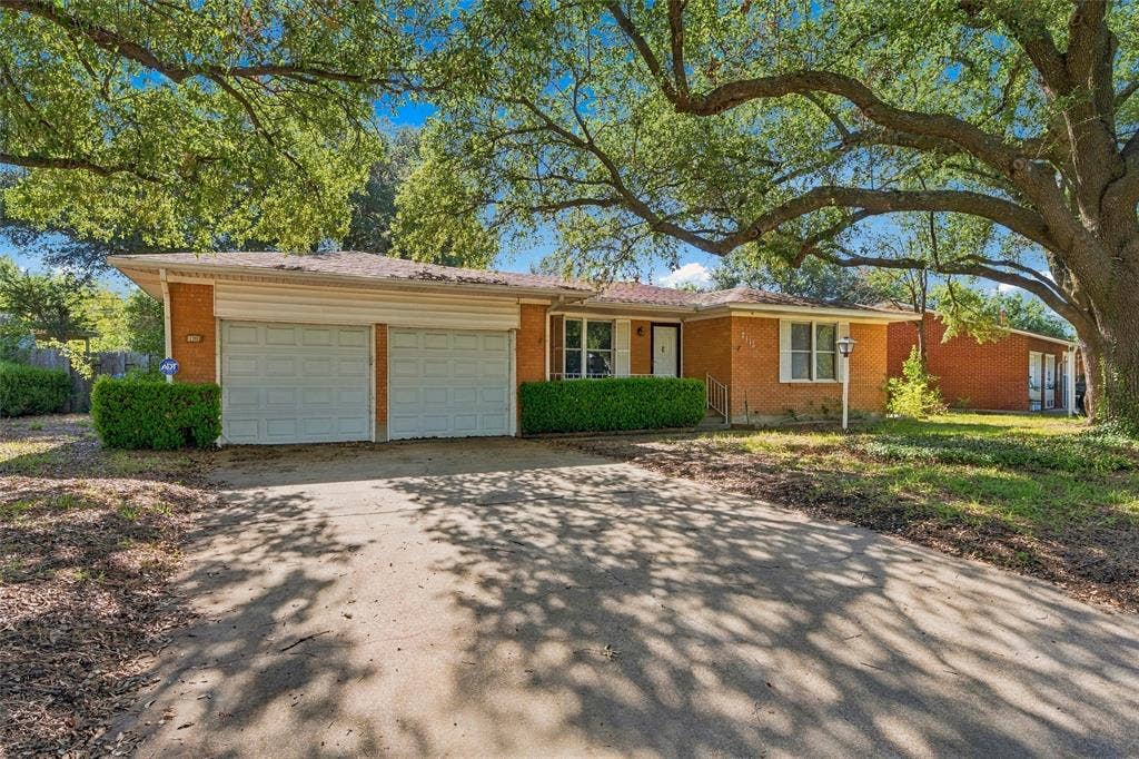 2113 La Porte, Waco, TX 76710 2113 La Porte, Waco, TX 76710