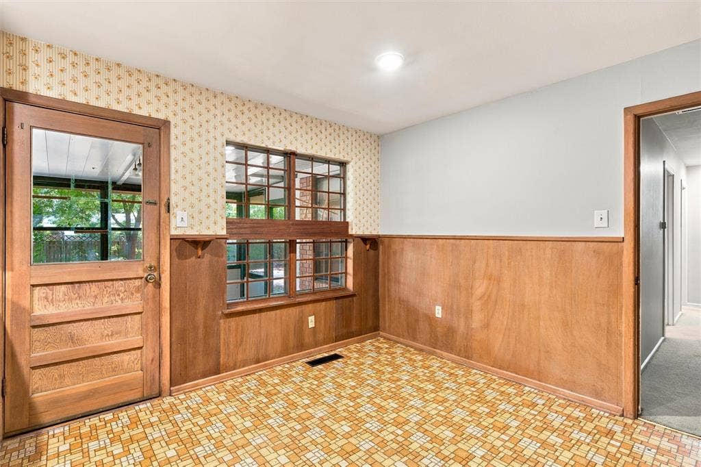 2113 La Porte, Waco, TX 76710 2113 La Porte, Waco, TX 76710