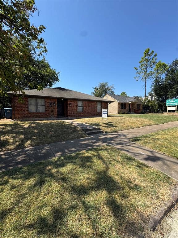 Property photo for 614 W Woodard Street, Denison, TX
